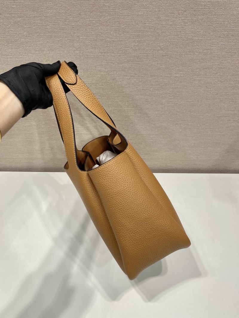 Pra*a bucket bags